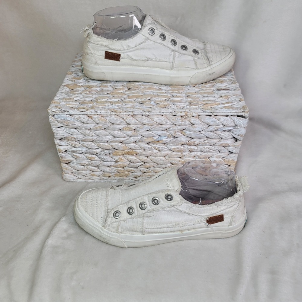 Blowfish Malibu White Slip On Sneakers Bohemian Casual Beach Low Top Y2K Sz 9